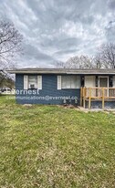 4922 E Willow St, Unit a in North Little Rock, AR - Building Photo