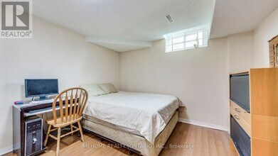 4 Wincanton Rd in Markham, ON - Building Photo - Building Photo