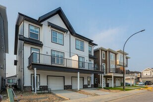 27 Seton Row SE in Calgary, AB - Building Photo