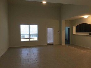 19905 Per Lange Pass in Manor, TX - Foto de edificio - Building Photo