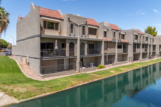 Lake Park Village