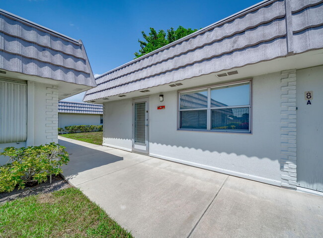 property at 8 Valencia A