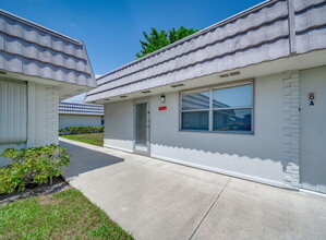 8 Valencia A in Delray Beach, FL - Building Photo - Building Photo