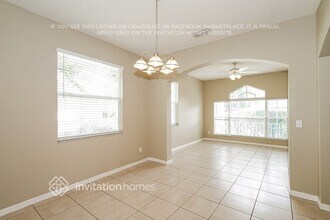 5210 New Savannah Cir in Wesley Chapel, FL - Foto de edificio - Building Photo