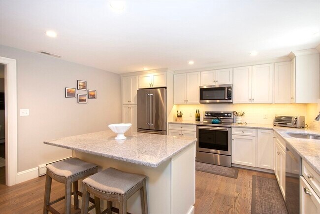 476 King St in Cohasset, MA - Building Photo - Building Photo
