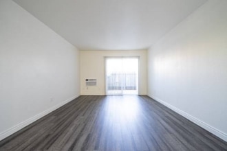 343 Autumn Dr in San Marcos, CA - Building Photo - Building Photo