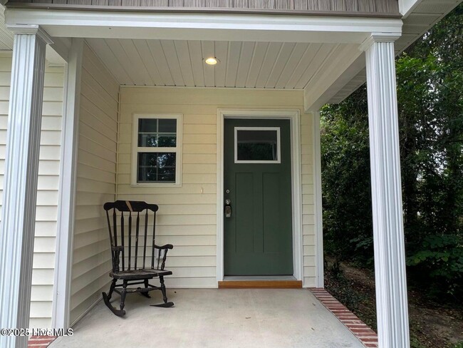 1050 W Indiana Ave in Southern Pines, NC - Building Photo - Building Photo