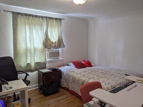 Yonge and Finch East Three Bedroom and 1.5 in Toronto, ON - Building Photo - Building Photo