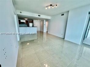 300 S Biscayne Blvd, Unit # 3614 in Miami, FL - Building Photo - Building Photo