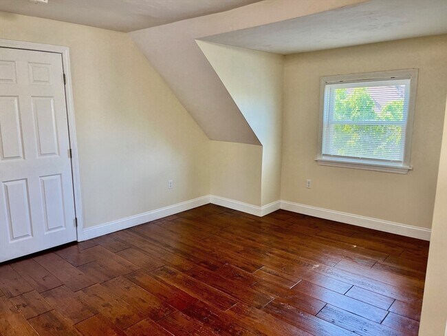 88 Weston St-Unit -3 in Brockton, MA - Foto de edificio - Building Photo