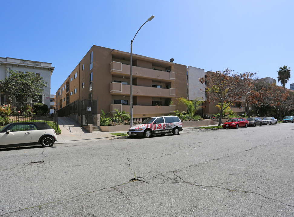 430 S Berendo St in Los Angeles, CA - Building Photo