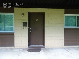 602 74th St in Newport News, VA - Building Photo