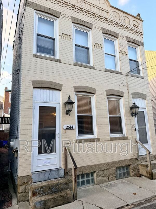 property at 2614 Larkins Wy