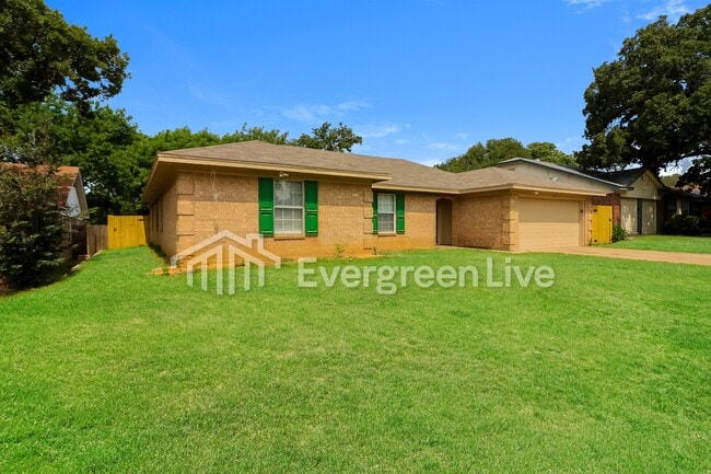 property at 2417 Meadow Vw