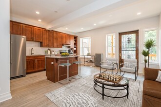 1443 E 53rd St in Chicago, IL - Building Photo - Building Photo