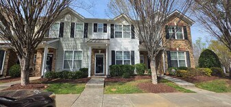 5585 Farm House Trail in Winston-Salem, NC - Building Photo