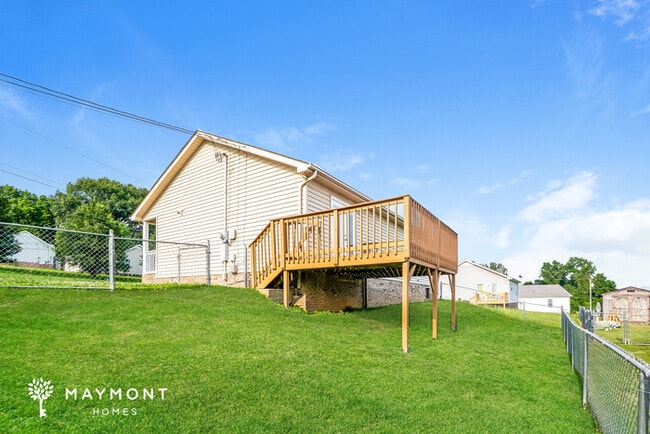 241 Stephanie Dr in Clarksville, TN - Building Photo - Building Photo