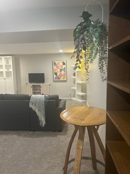 8711 Bowdoin Way in Edmonds, WA - Building Photo