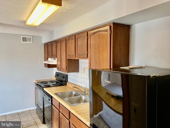 property at 751 Heather Ridge Dr