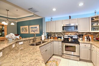 3956 Pomodoro Cir in Cape Coral, FL - Building Photo - Building Photo