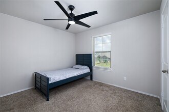 14105 Redwood Forest Trail in Conroe, TX - Building Photo - Building Photo