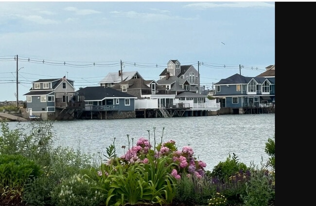 1093 Nantasket Ave
