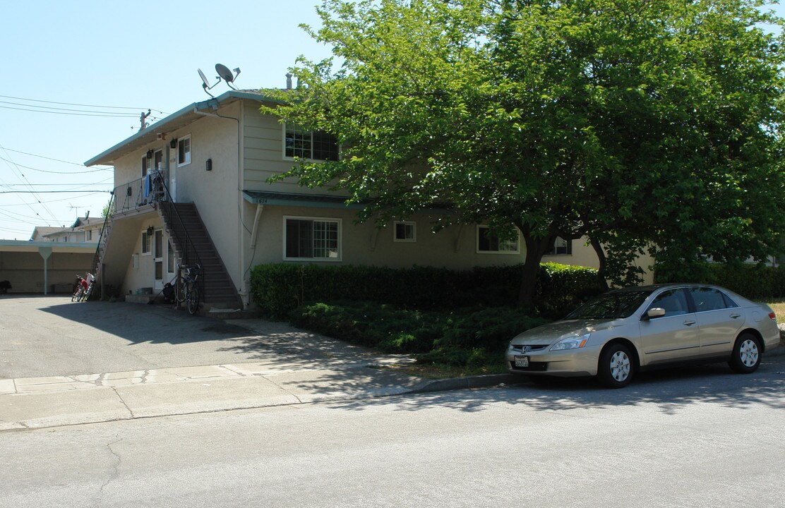 1674 Ontario Dr in Sunnyvale, CA - Building Photo