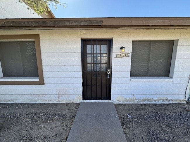 property at 7124 W Mariposa St