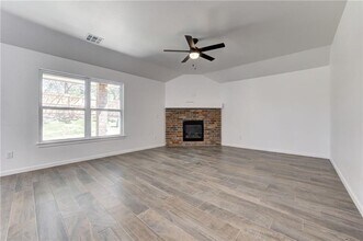 1115 Magnolia Dr in Noble, OK - Building Photo - Building Photo