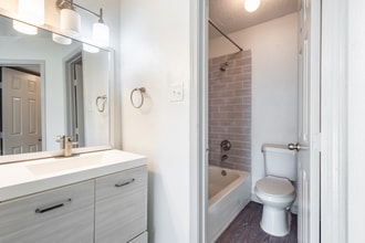 Timber Ridge in Houston, TX - Foto de edificio - Building Photo