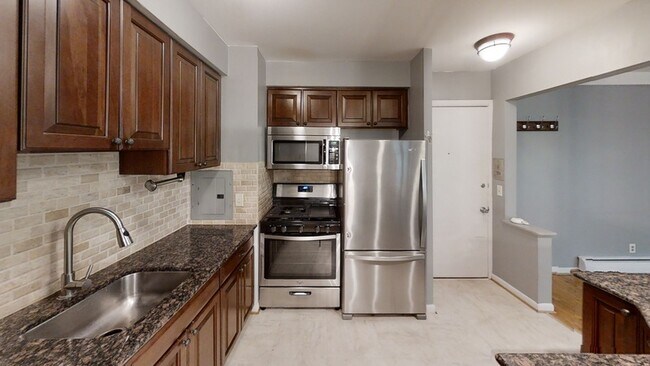 1253 Island Dr in Ann Arbor, MI - Building Photo - Building Photo