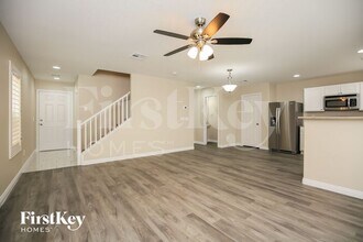 8288 Vanity Fair Ln in Las Vegas, NV - Building Photo - Building Photo