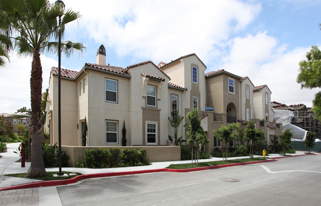 Treviana At Lomas Verdes in Chula Vista, CA - Building Photo - Building Photo