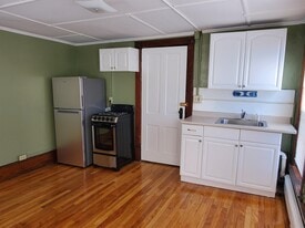 4 Elm St in Lancaster, NH - Building Photo