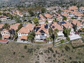 18554 Olympian Ct in Santa Clarita, CA - Building Photo - Building Photo