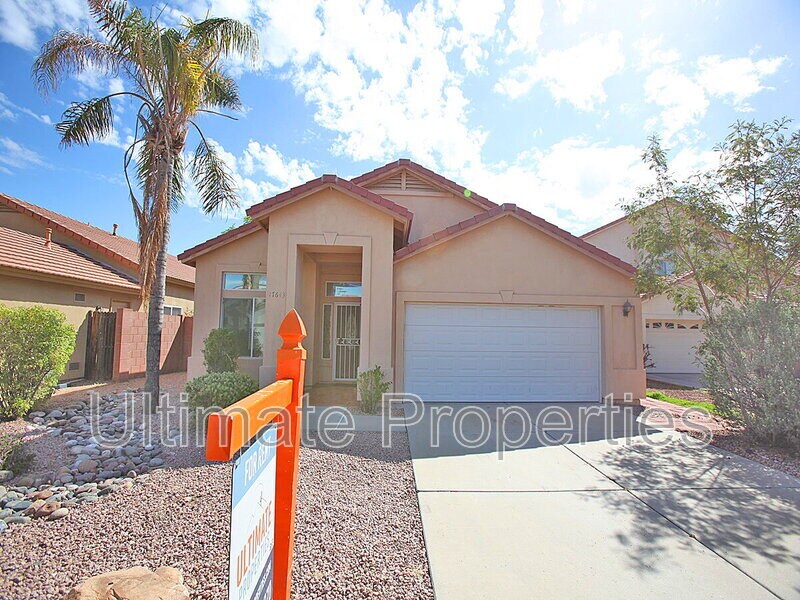 17643 N 17th St in Phoenix, AZ - Building Photo