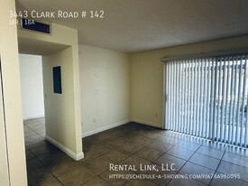 3443 Clark Rd in Sarasota, FL - Building Photo - Building Photo