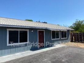 2740 Crosby Way in Sacramento, CA - Building Photo