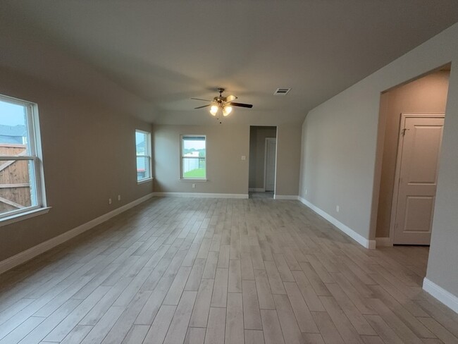 612 Amenduni Ln in Anna, TX - Building Photo - Building Photo