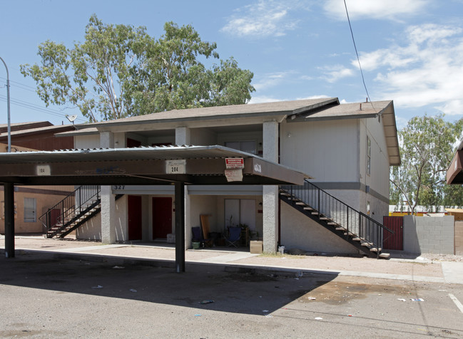 327 S Stapley St in Mesa, AZ - Building Photo - Building Photo