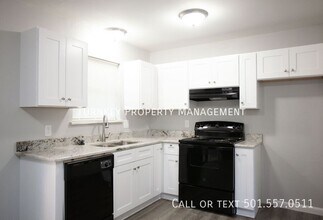 9308 Lew Dr in Little Rock, AR - Building Photo - Building Photo