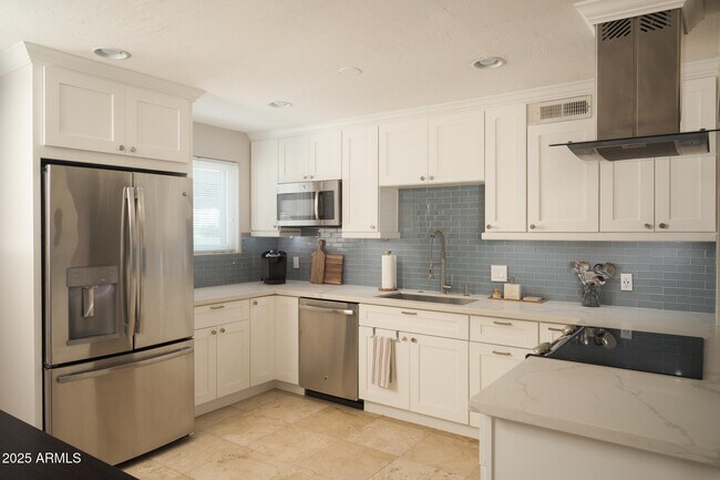 property at 4118 E Calle Redonda