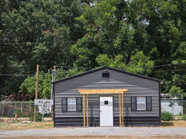 406 2nd Ave in Haleyville, AL - Building Photo - Building Photo