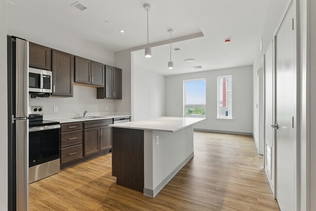 1170 Tremont St in Boston, MA - Building Photo - Building Photo