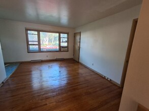 2001 Leland Dr in Madison, WI - Building Photo - Building Photo