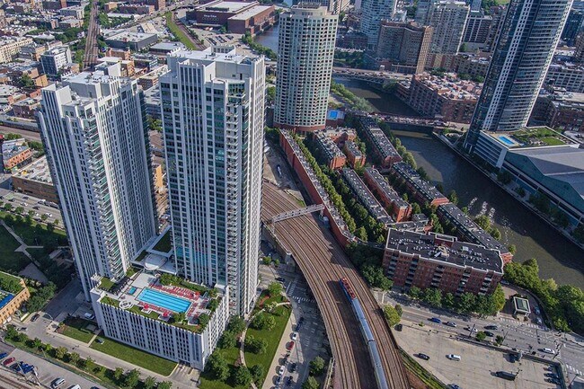 Alta at K Station in Chicago, IL - Foto de edificio - Building Photo