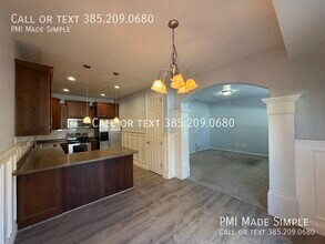 13664 Pyrenees Ave in Riverton, UT - Foto de edificio - Building Photo