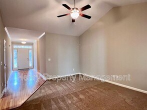 109 Kindred Way in Cary, NC - Building Photo - Building Photo