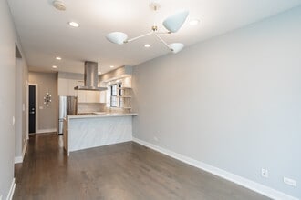 2008 W Armitage Ave in Chicago, IL - Building Photo - Building Photo