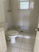 1095 N 59th Ave in Hollywood, FL - Building Photo - Building Photo